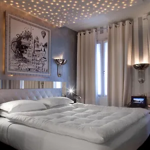*** Hotel Petit Madeleine France